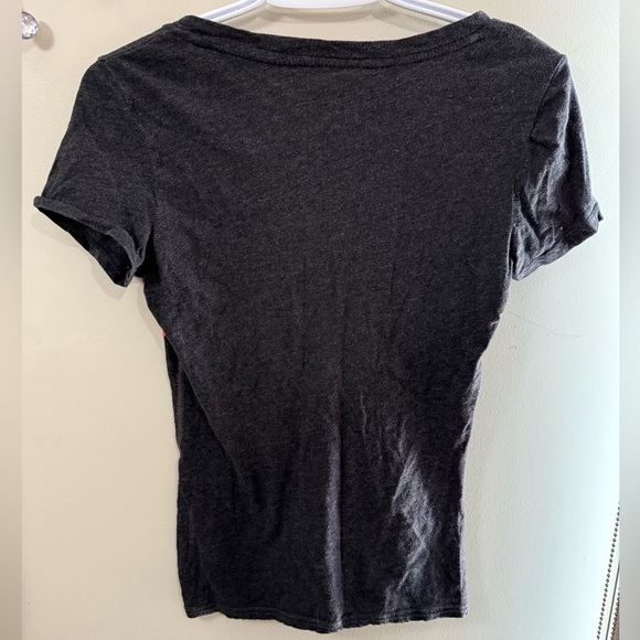 American Eagle Outfitters Black and Red Short Sleeve Tee - Picture 2 of 2